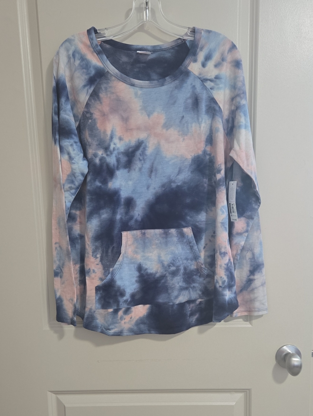 No Boundaries Tie-Dye Crewneck Sweatshirt in Blue & Pink